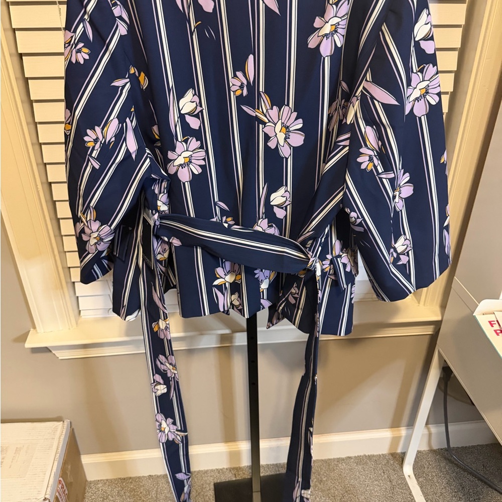 BNWT- Eloquii Plus Size Blue Floral Striped Blazer- Size 24W - Picture 6 of 13